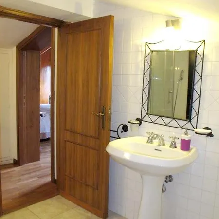Str. Palazzetta - 2 *